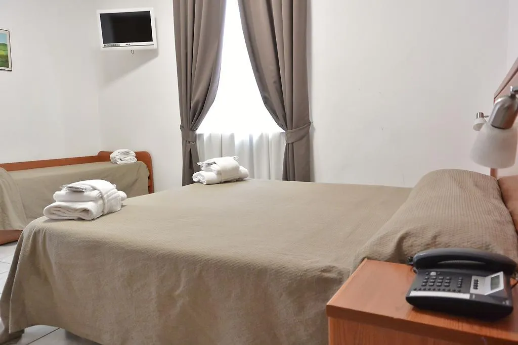Hotel Trentina 밀라노